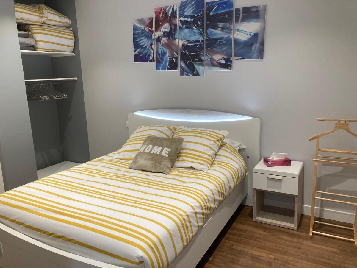 Le Petit Monas Apartment Civaux Екстериор снимка
